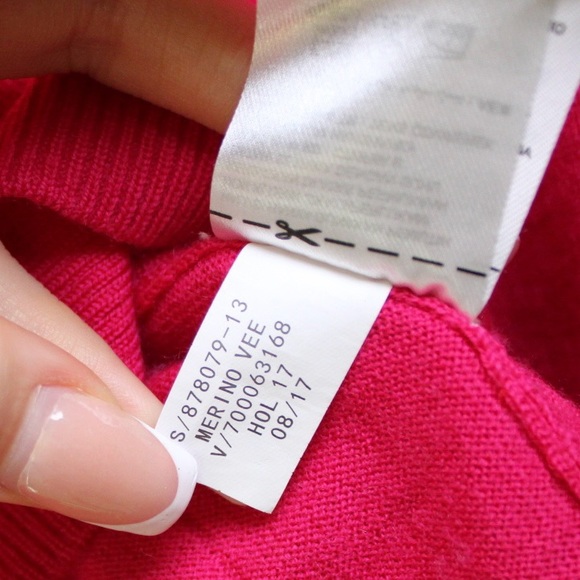 Banana Republic 100% Merino Wool Sweater - Picture 6 of 8